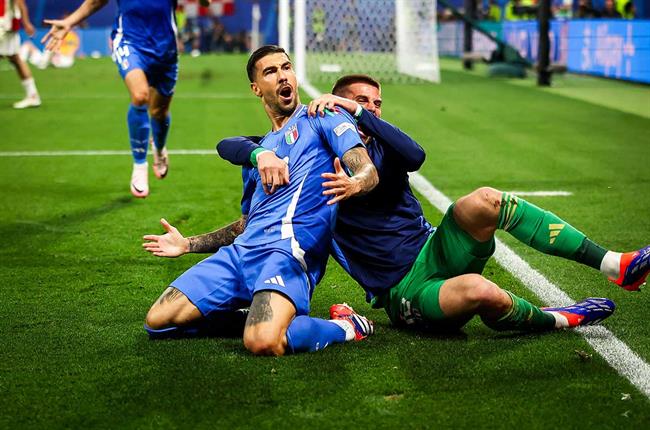 Ket qua Euro 2024 Croatia vs Italia: Zaccagni an mung ban thang phut 98