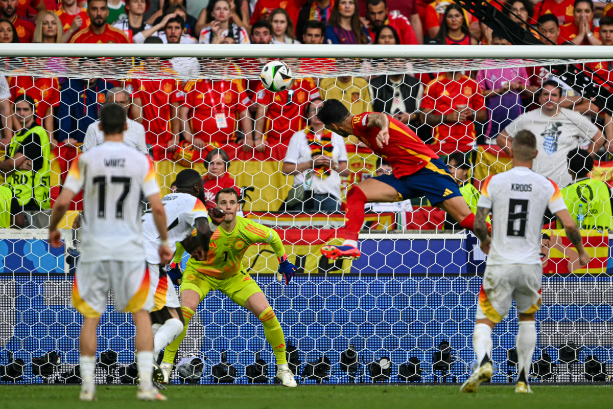 Mikel-Merino-Spain-Germany-goal